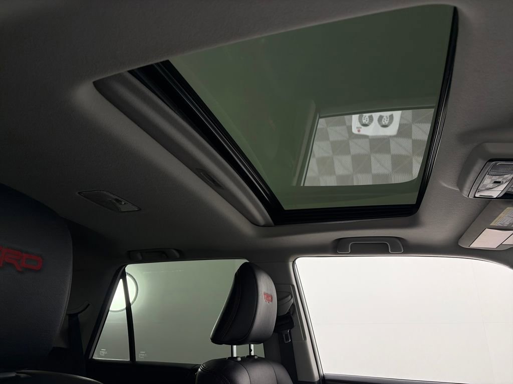 Used 2019 Toyota 4Runner TRD Off-Road Premium image 32