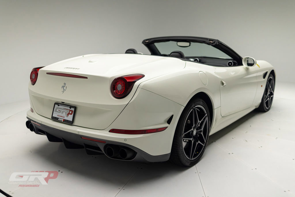 Used 2017 Ferrari California T RWD image 3