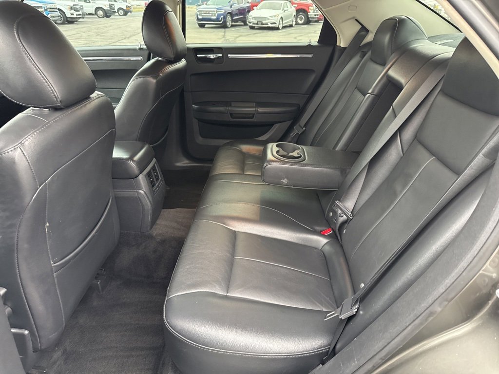 Used 2010 Chrysler 300 Touring image 10