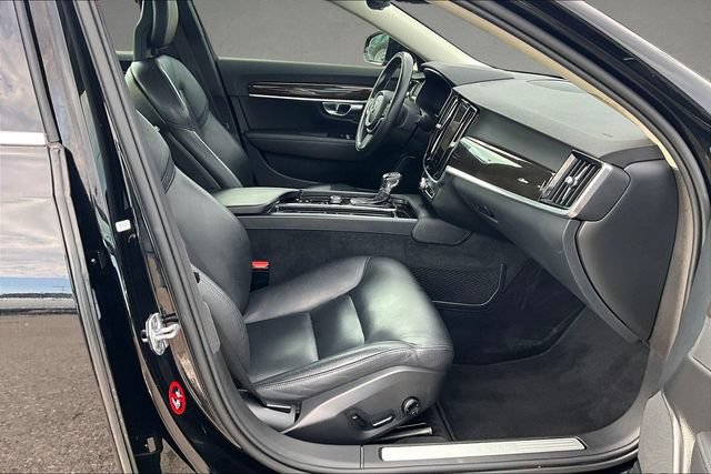 Used 2018 Volvo S90 T5 Momentum w/ Convenience Package AWD/4WD image 5