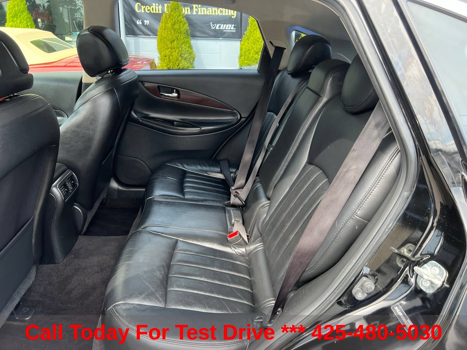 Used 2016 INFINITI QX50 AWD w/ Technology Package image 17
