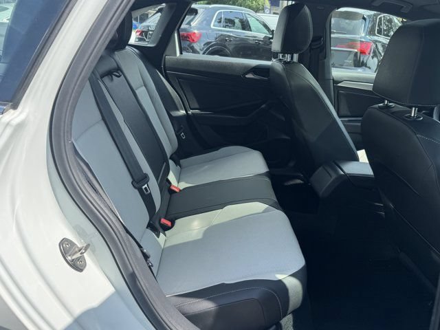 Used 2019 Volkswagen Jetta R-Line FWD image 32