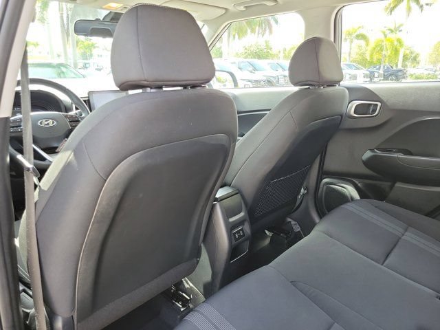 Certified 2024 Hyundai Venue SEL FWD image 9
