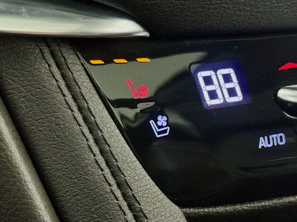 Used 2022 Cadillac XT5 Sportv image 22