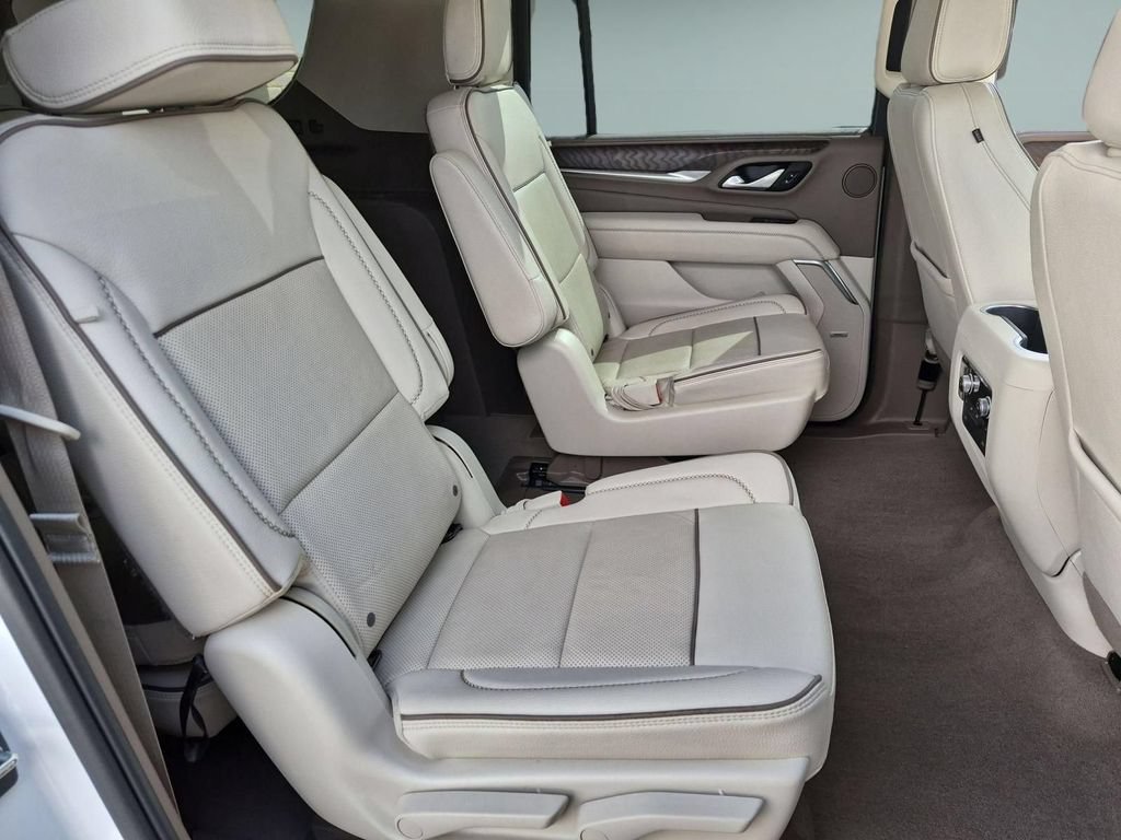 Used 2022 GMC Yukon XL Denali AWD/4WD image 26