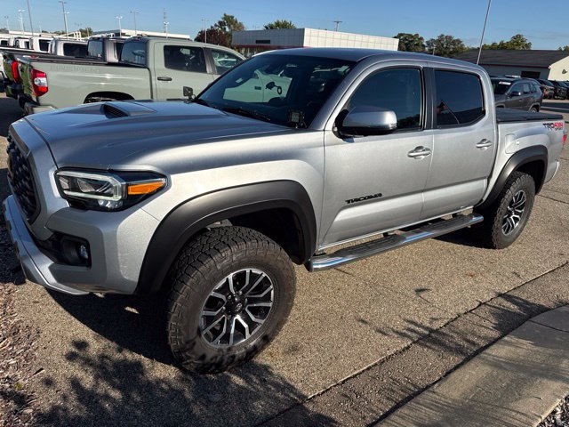 Used 2022 Toyota Tacoma TRD Sport w/ Advanced Technology Package AWD/4WD image 3