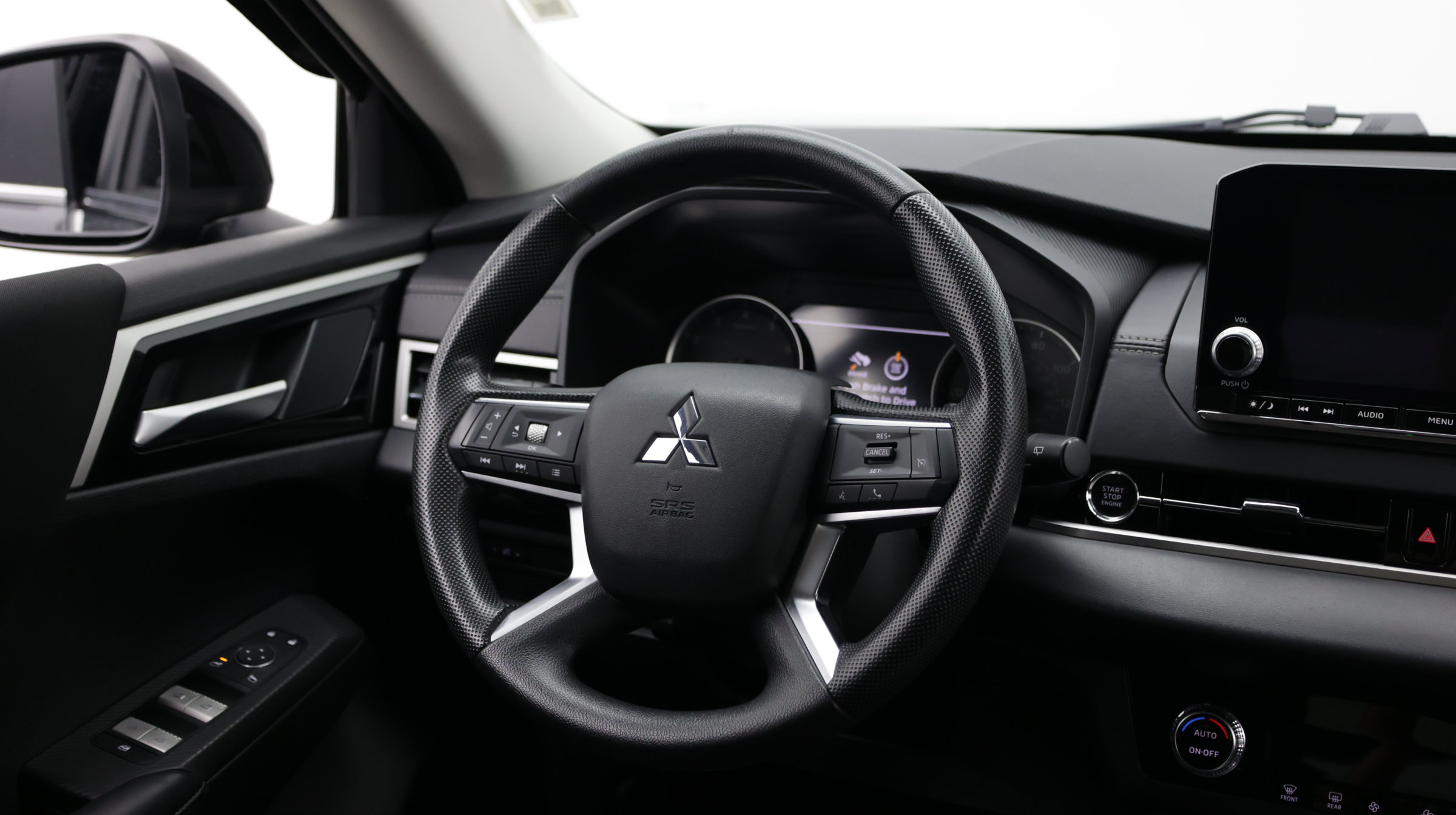 Used 2024 Mitsubishi Outlander ES FWD image 32