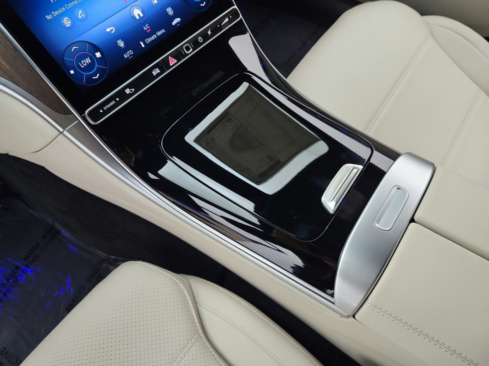 New 2027 Mercedes-Benz C 300 Sedan image 9