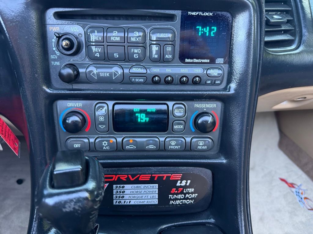 Used 2003 Chevrolet Corvette Coupe w/ Preferred Equipment Group image 29