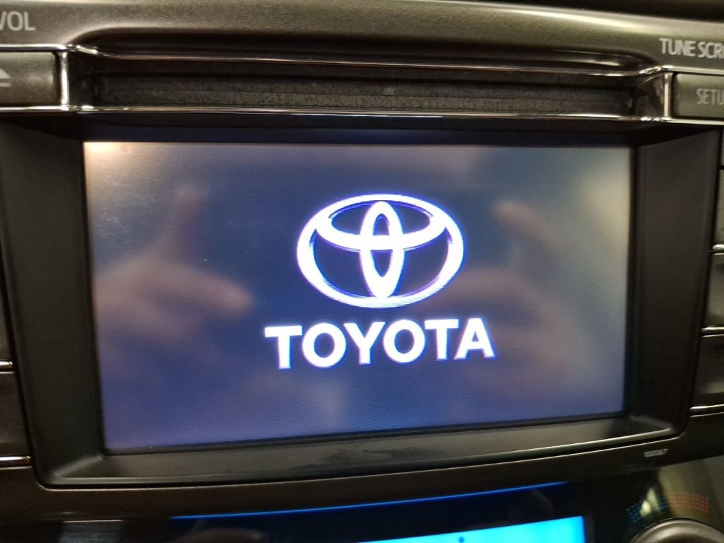 Used 2013 Toyota RAV4 XLE image 21
