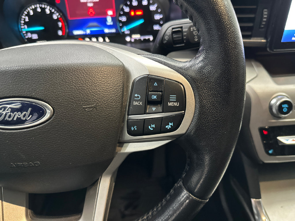 Used 2022 Ford Explorer XLT w/ Equipment Group 202A RWD image 26