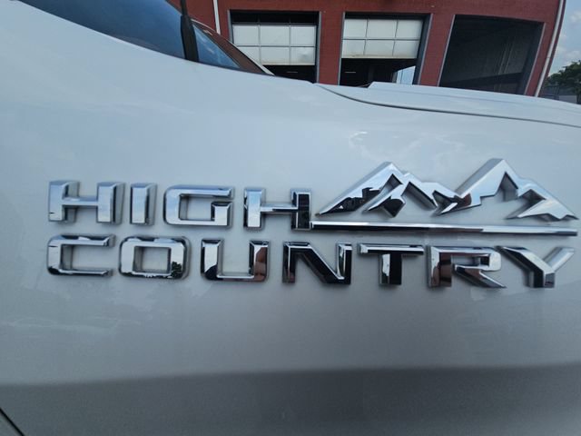 Used 2022 Chevrolet Silverado 1500 High Country w/ Technology Package AWD/4WD image 34