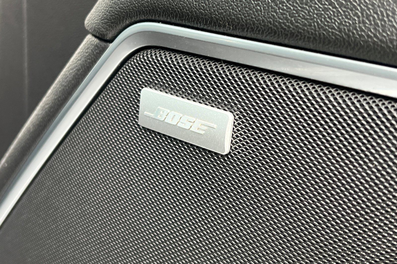 Used 2023 GMC Sierra 1500 SLT w/ SLT Premium Package image 23