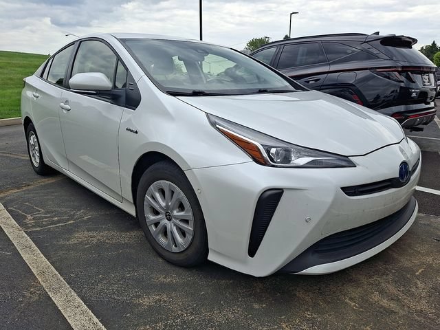 Used 2022 Toyota Prius LE FWD video 1