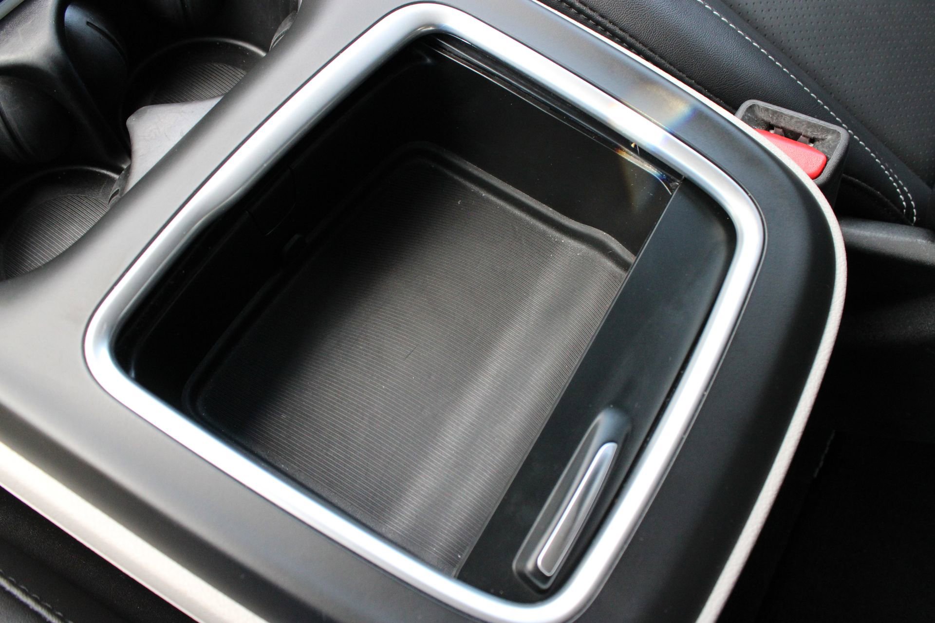 Used 2024 Chrysler Pacifica Touring-L image 42