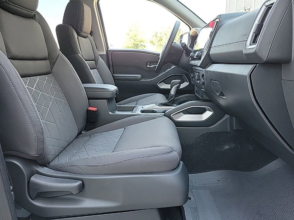New 2026 Nissan Frontier SV w/ Tow Package RWD image 18