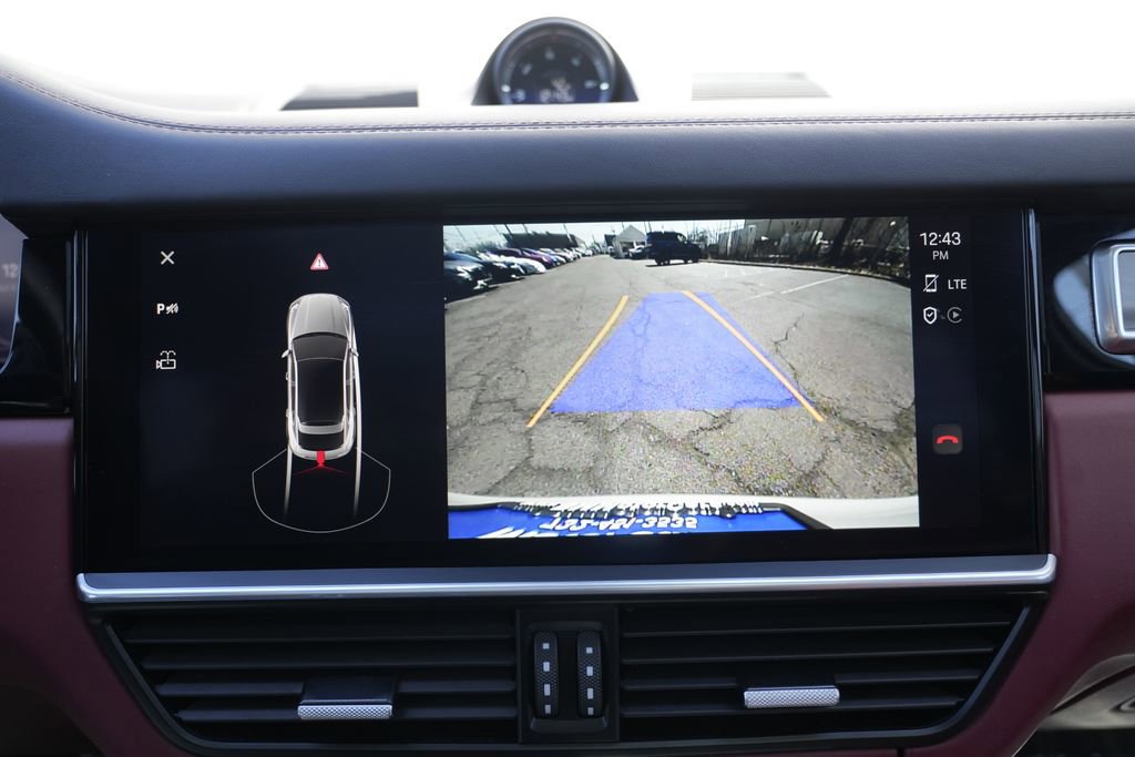 Used 2023 Porsche Cayenne Turbo w/ Premium Package Plus (PI3) image 61