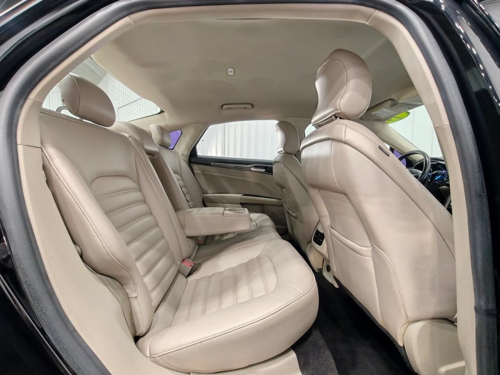 Used 2019 Ford Fusion SEL FWD image 23