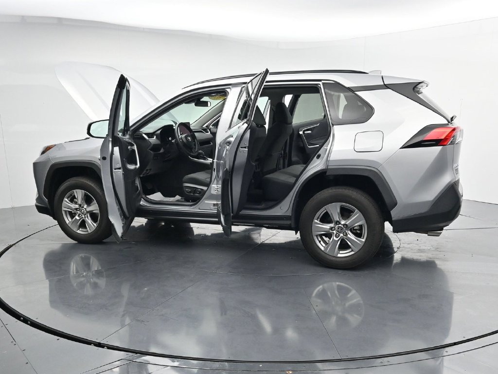 Used 2024 Toyota RAV4 XLE AWD/4WD image 42