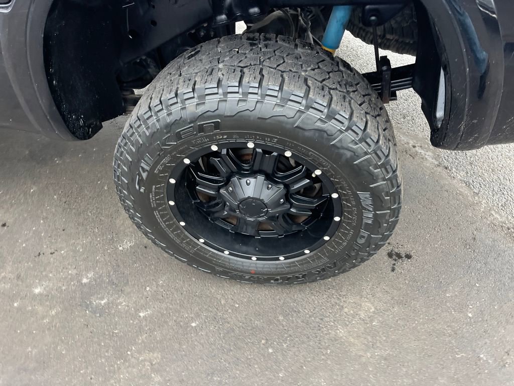 Used 2017 Nissan Titan PRO-4X image 33