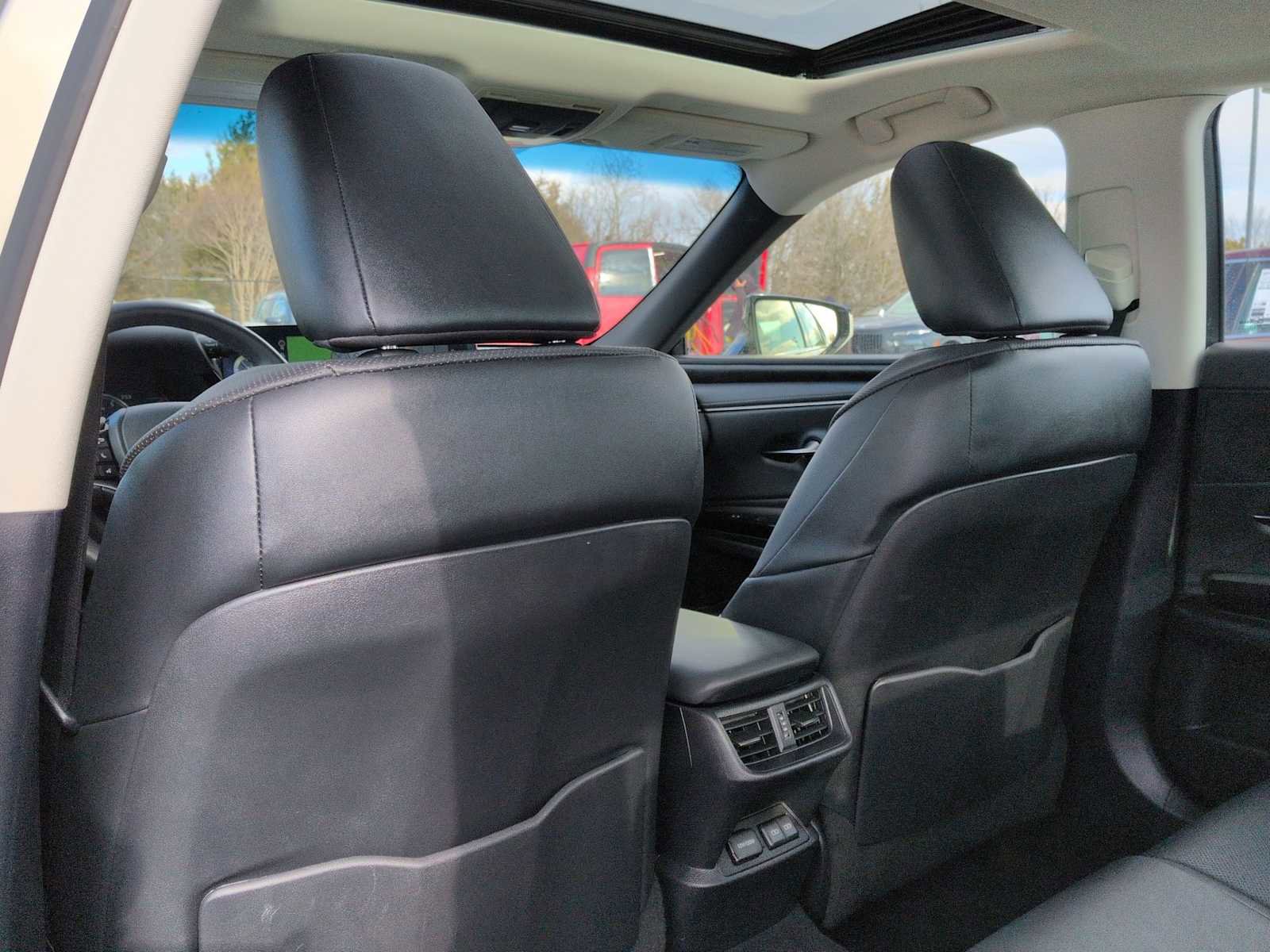 Used 2022 Lexus ES 350 w/ Premium Package image 19