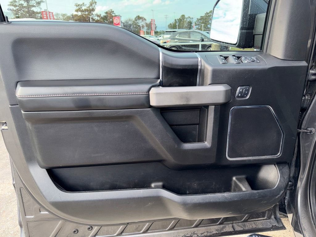 Used 2018 Ford F150 Platinum w/ Equipment Group 701A Luxury image 14