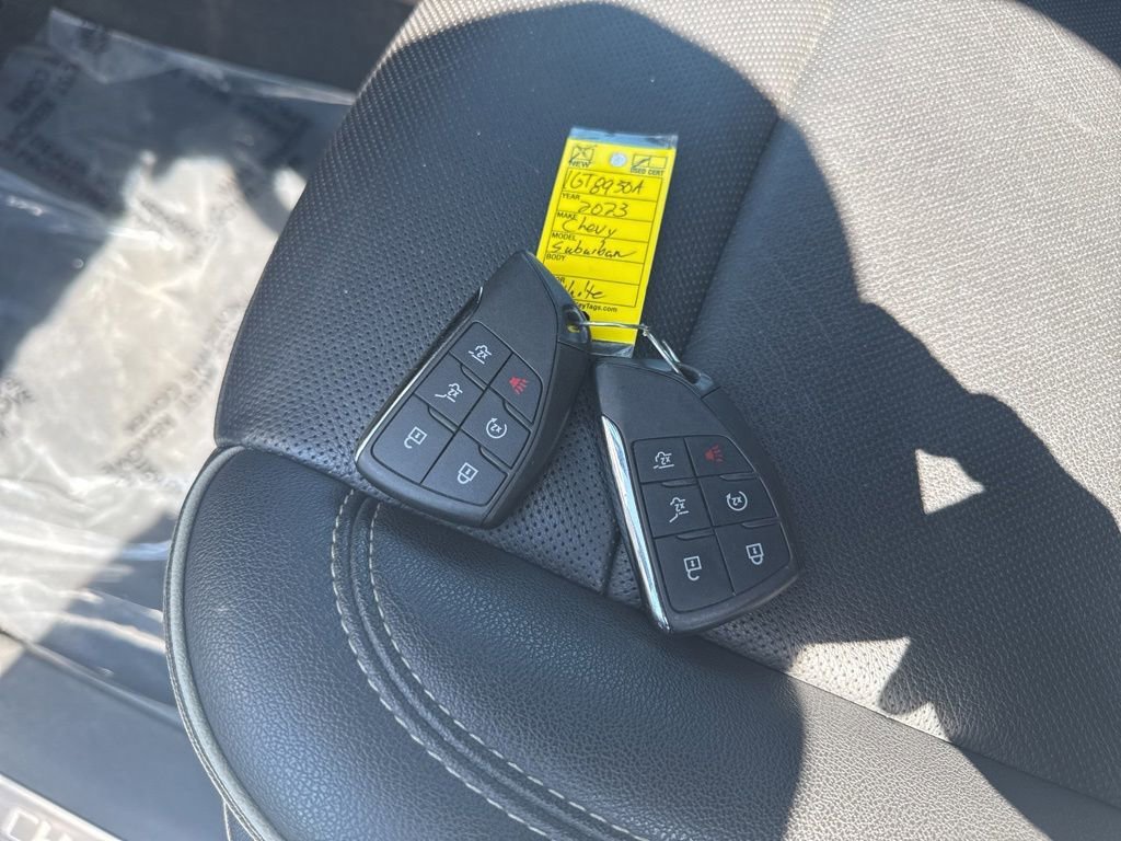 Used 2023 Chevrolet Suburban Premier AWD/4WD image 38