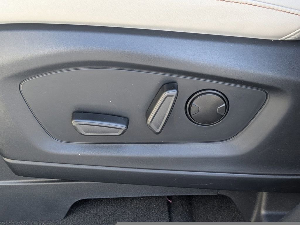 New 2026 Ford Explorer Active w/ Active Comfort Package image 21