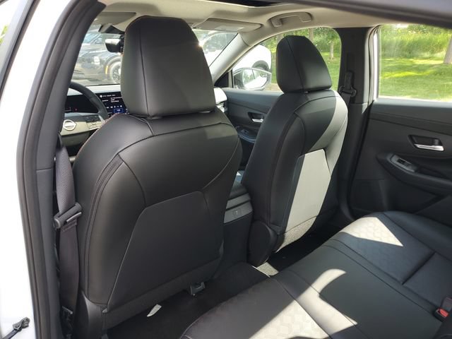 New 2026 Nissan Sentra SR w/ SR Premium Package FWD image 29