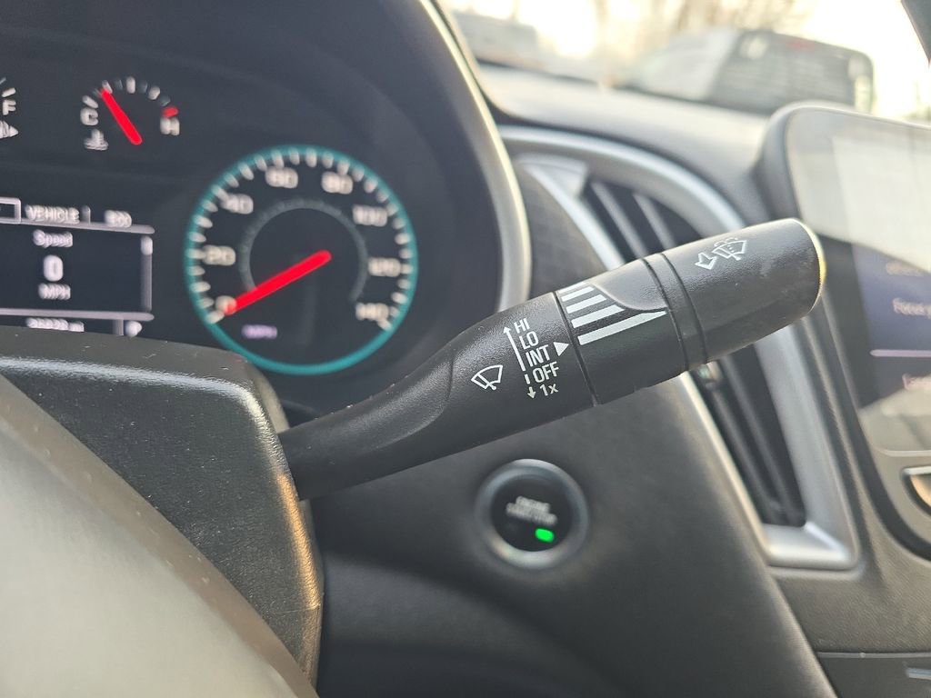 Used 2021 Chevrolet Malibu RS image 29