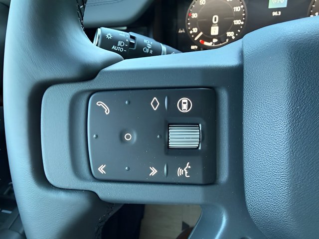 New 2026 Land Rover Defender 90 X-Dynamic SE AWD/4WD image 19