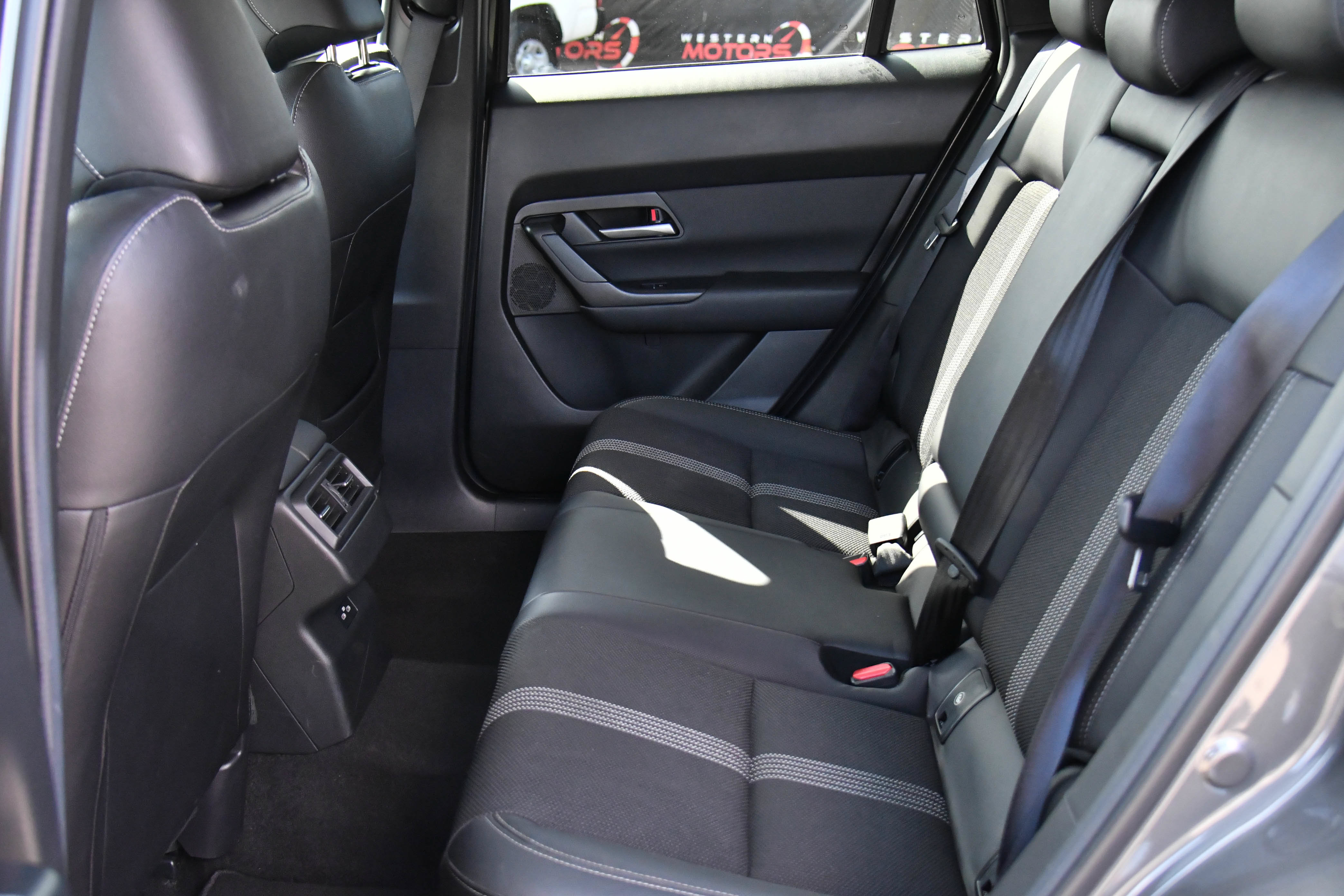 Used 2025 MAZDA CX-50 AWD 2.5 S w/ Preferred Package image 36
