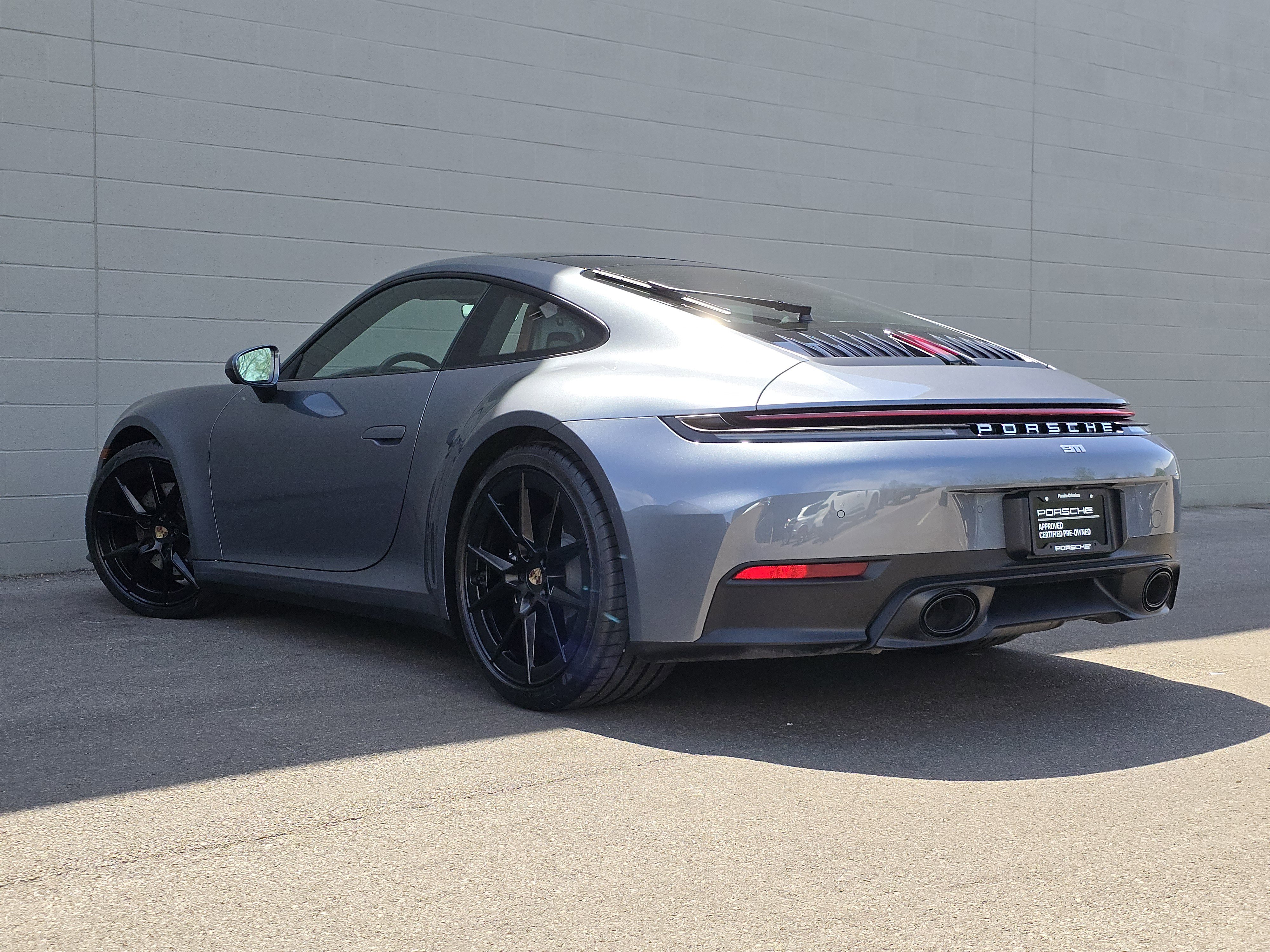 Certified 2025 Porsche 911 Carrera image 3