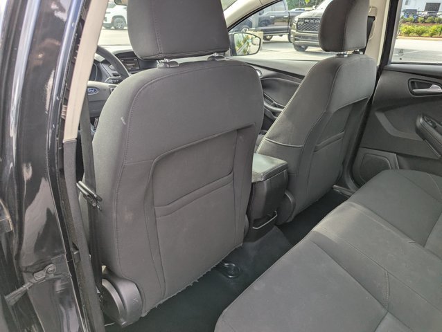 Used 2015 Ford Focus SE FWD image 23