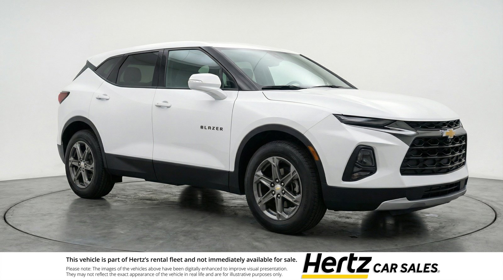 Used 2025 Chevrolet Blazer LT image 1