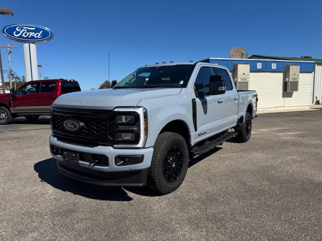 New 2026 Ford F250 4x4 Crew Cab Super Duty image 2
