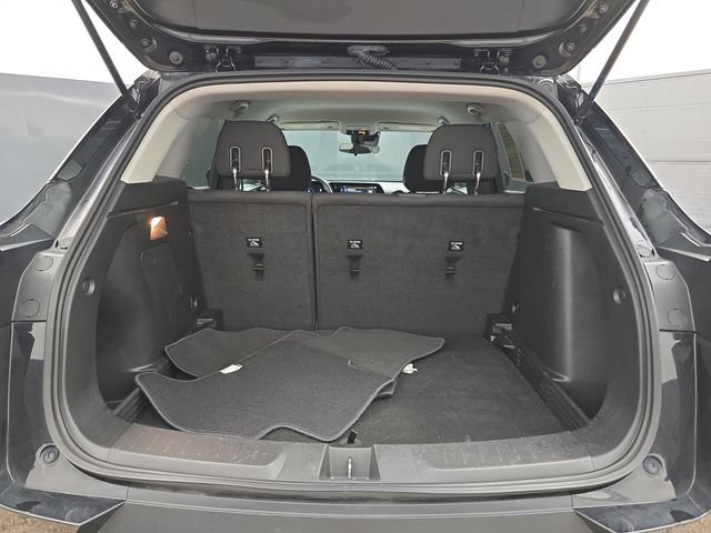 Used 2024 Chevrolet TrailBlazer LT AWD/4WD image 16