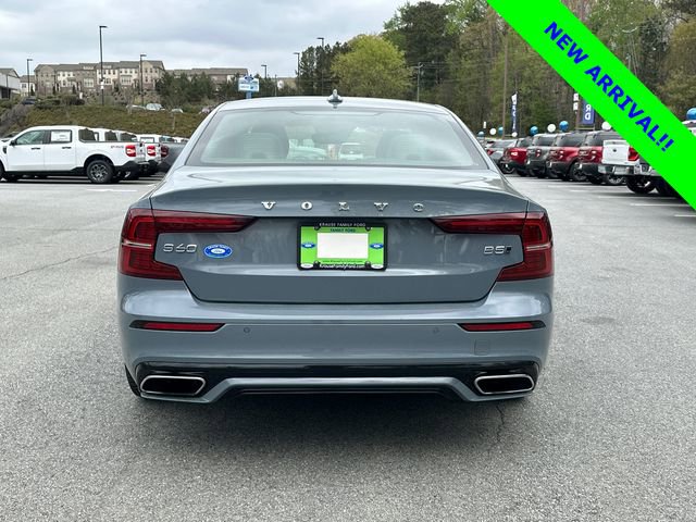Used 2022 Volvo S60 B5 R-Design image 6
