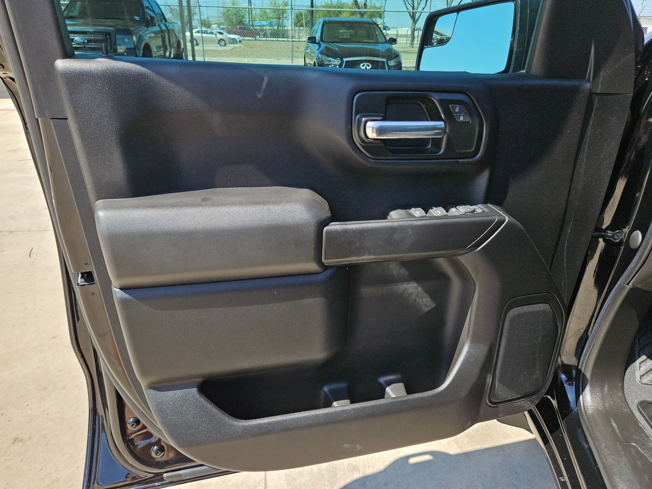 Certified 2022 Chevrolet Silverado 1500 Custom image 11