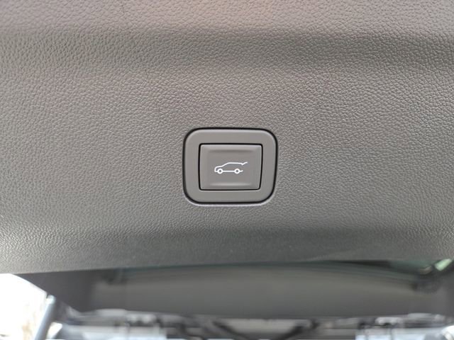 New 2026 GMC Yukon XL Denali w/ Denali Reserve Package image 21