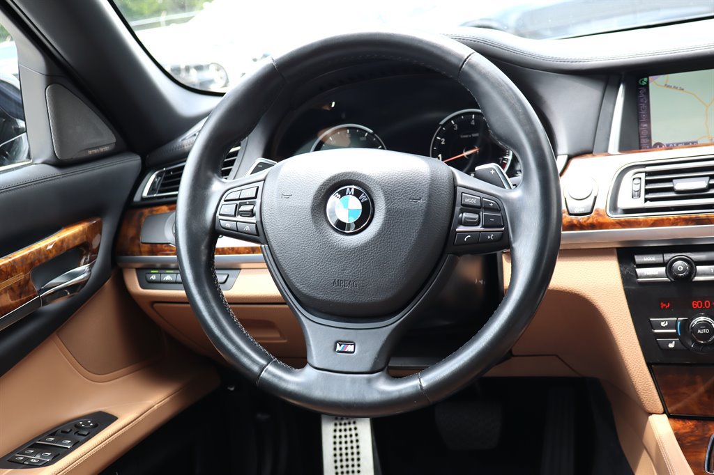Used 2015 BMW 750Li RWD image 14