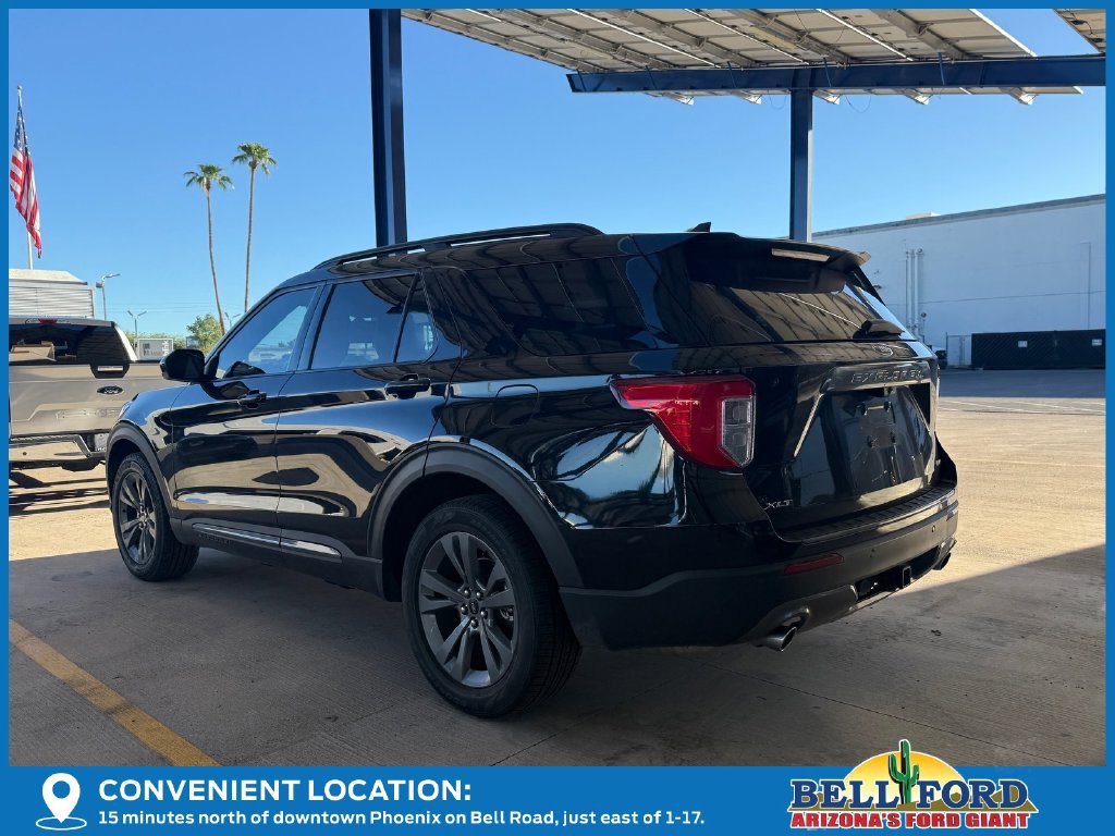 Used 2023 Ford Explorer XLT w/ Equipment Group 202A AWD/4WD image 3