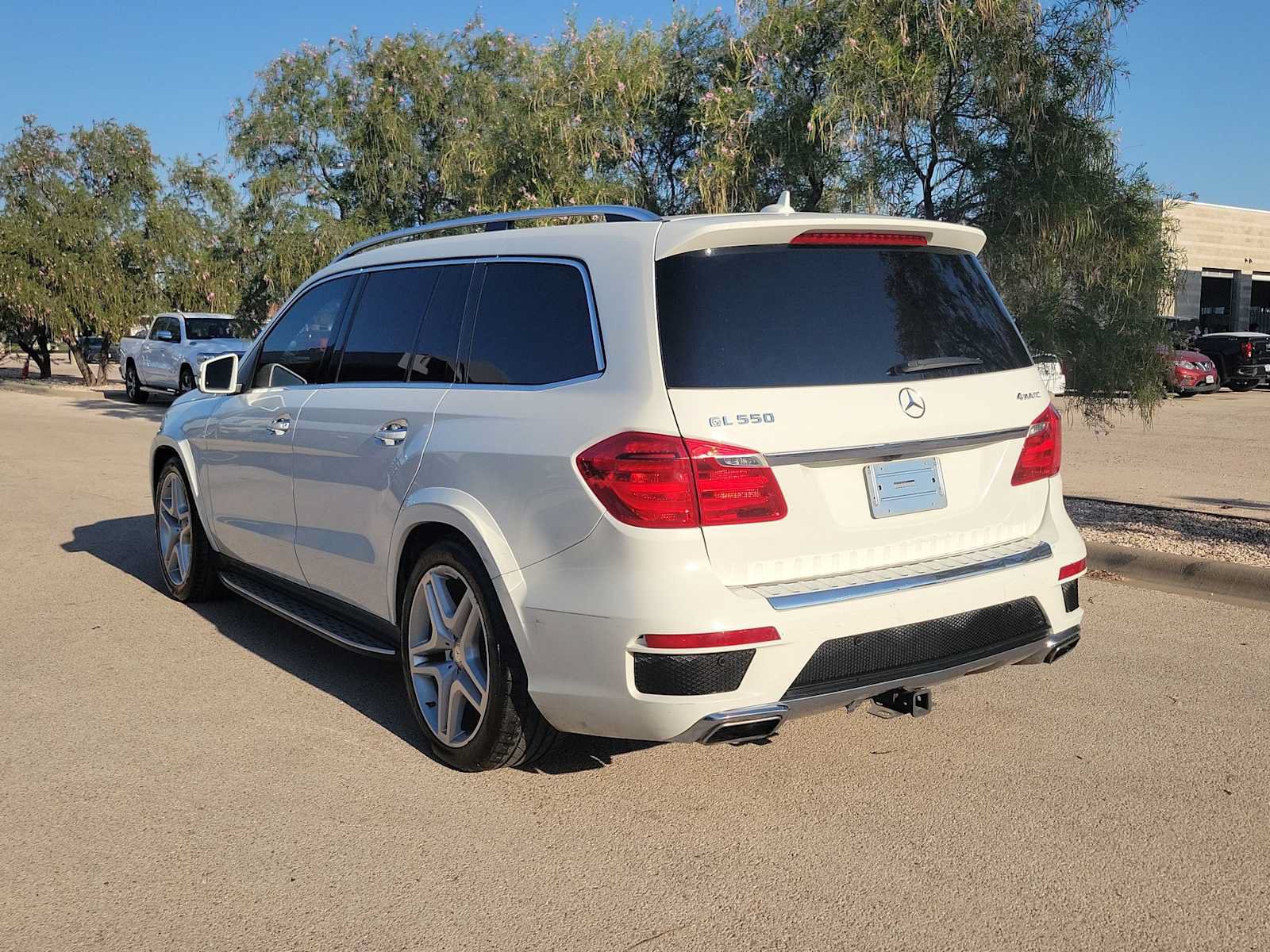 Used 2013 Mercedes-Benz GL 550 4MATIC image 6