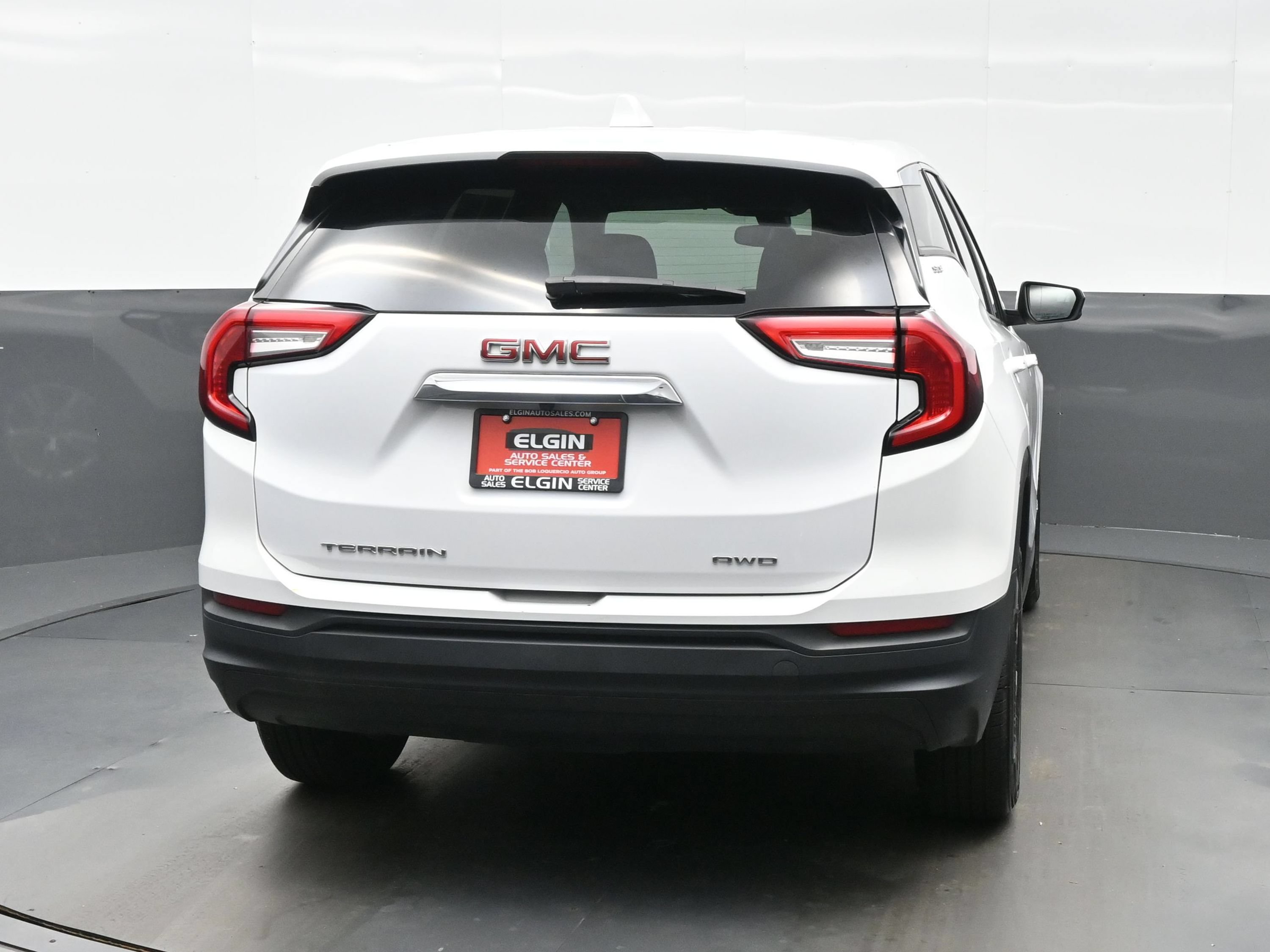 Used 2024 GMC Terrain SLE AWD/4WD image 5