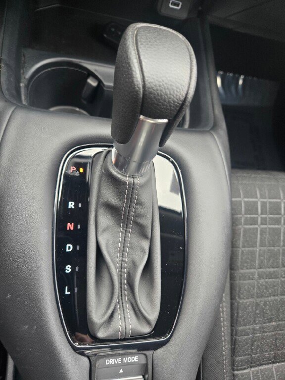 Certified 2025 Honda HR-V LX image 15