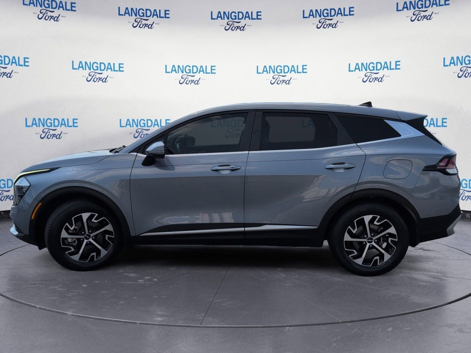 Used 2023 Kia Sportage EX image 10