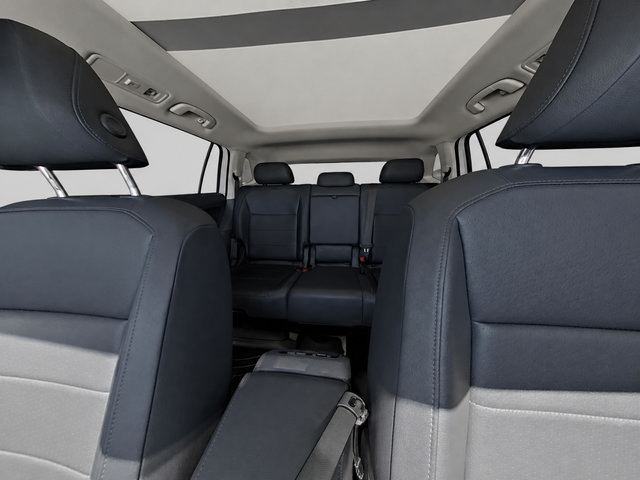 Used 2020 Volkswagen Tiguan SE w/ Panoramic Sunroof Package AWD/4WD image 15