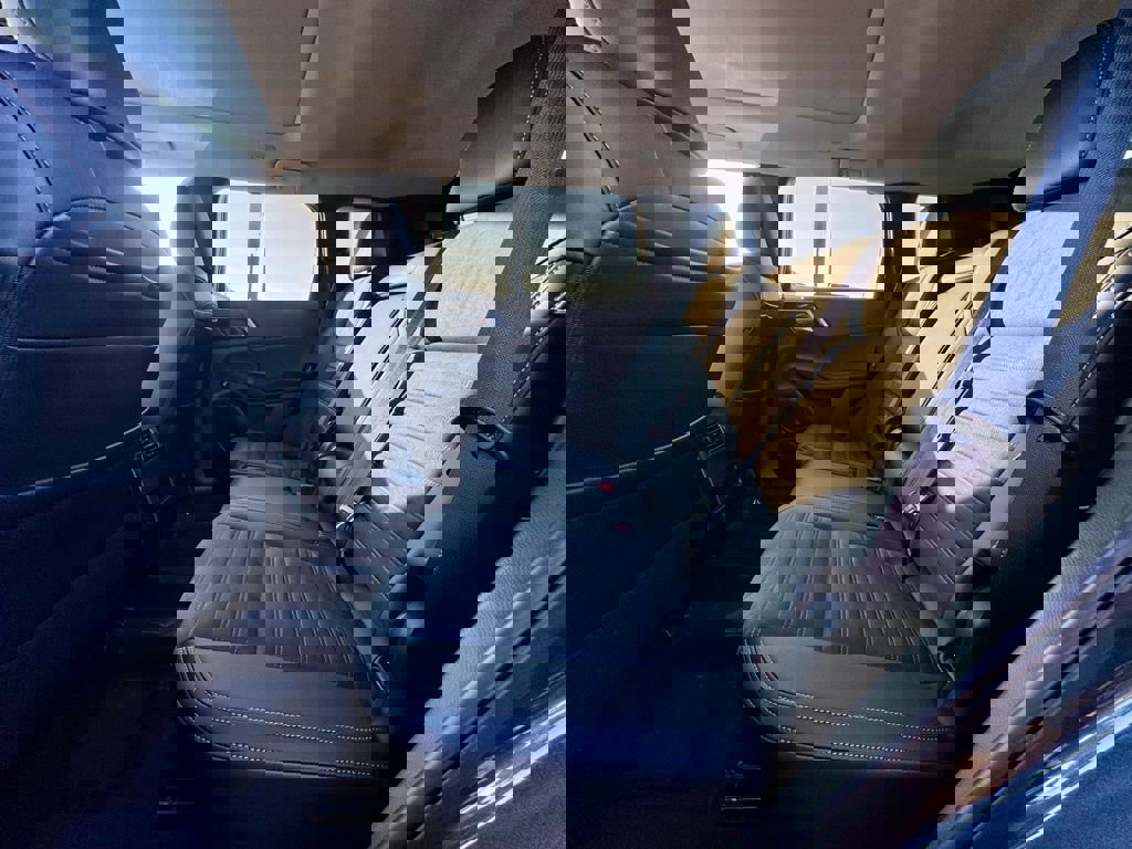 Used 2025 Mitsubishi Outlander SE image 33