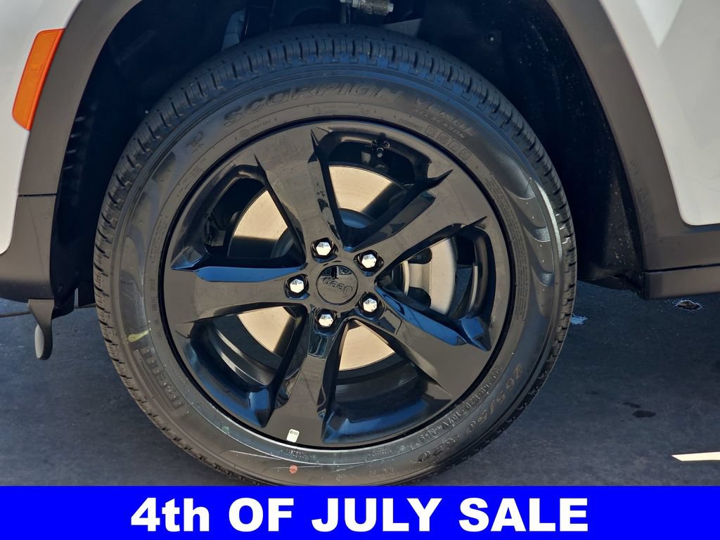 New 2026 Jeep Grand Cherokee L Limited w/ Limited Altitude Package AWD/4WD image 38