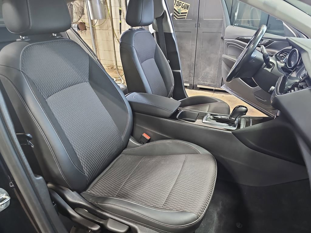 Used 2018 Buick Regal Preferred w/ Driver Confidence Package #1 image 10